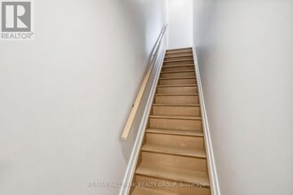 72 Armstrong St in Ottawa, ON - Building Photo - Building Photo