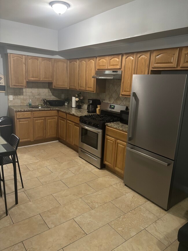 142 Ripley Pl, Unit 2nd Fl Apartment