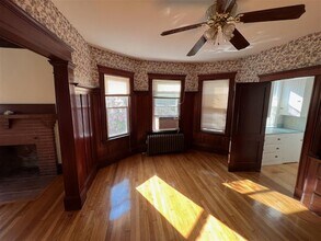 76 Powder House Blvd, Unit 1 in Somerville, MA - Building Photo - Building Photo
