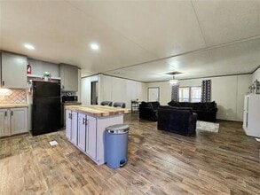 688 Co Rd 4413 in Ben Wheeler, TX - Building Photo - Building Photo