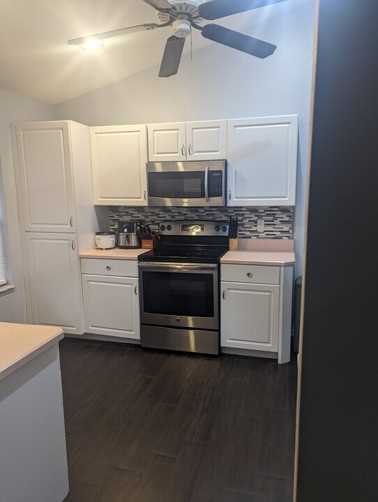 31 Old Sunbeam Dr in South Daytona, FL - Building Photo