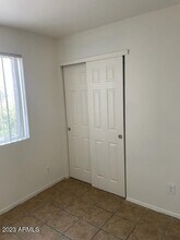 2417 West Campbell Ave-Unit -202 in Phoenix, AZ - Building Photo - Building Photo