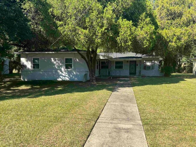 property at 873 Campus Cir