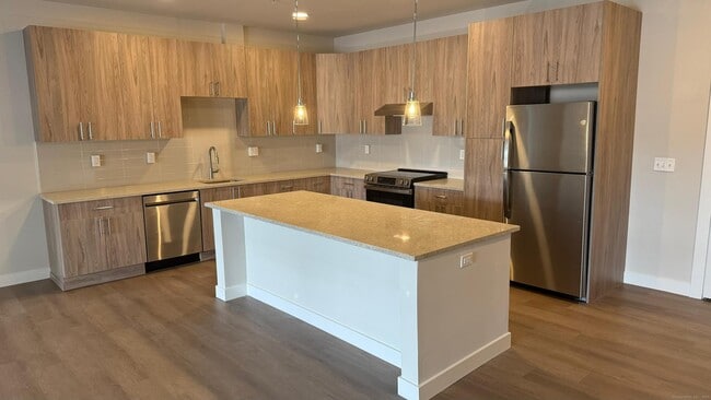 467 West Ave in Norwalk, CT - Building Photo - Building Photo