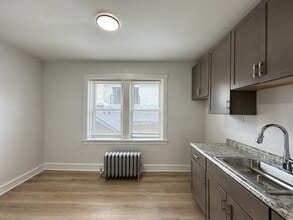 4831 N Springfield Ave, Unit 2B in Chicago, IL - Building Photo - Building Photo