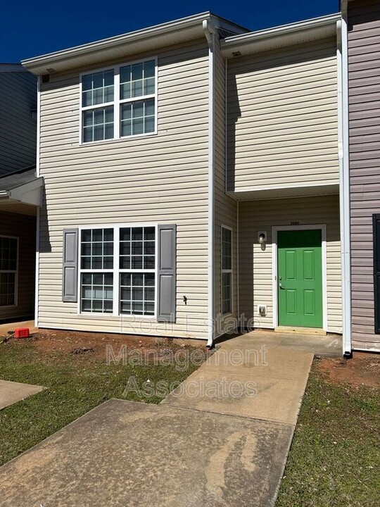 1735 Carrington Dr in Griffin, GA - Building Photo