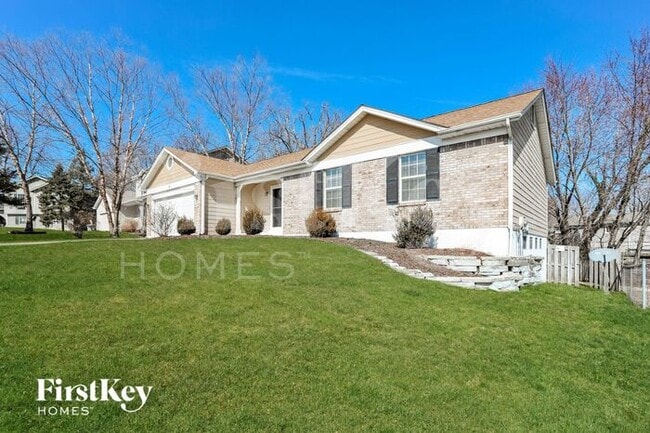 4 W Park Dr in O'Fallon, MO - Building Photo - Building Photo