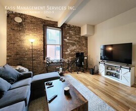 1050 W Dickens Ave in Chicago, IL - Building Photo - Building Photo