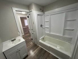 439 Co Rd 412 in Nacogdoches, TX - Building Photo