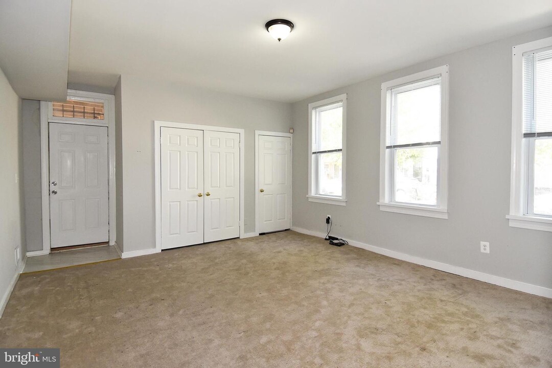 1601 A St SE-Unit -1 in Washington, DC - Building Photo