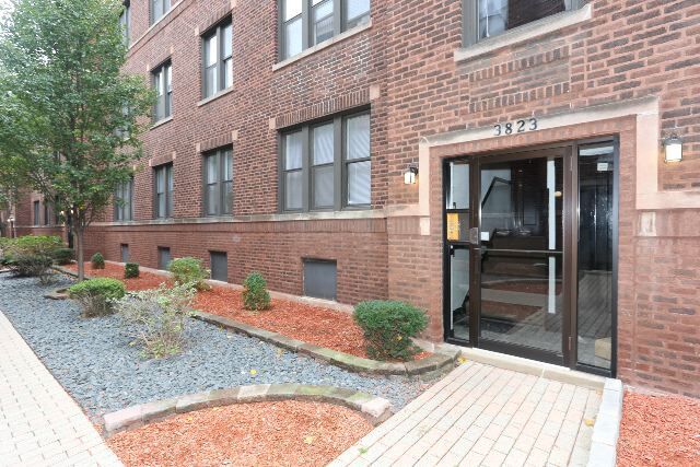 3815 N Fremont St, Unit J07P in Chicago, IL - Building Photo - Building Photo