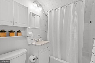 1700 Dewitt Ave in Alexandria, VA - Building Photo - Building Photo