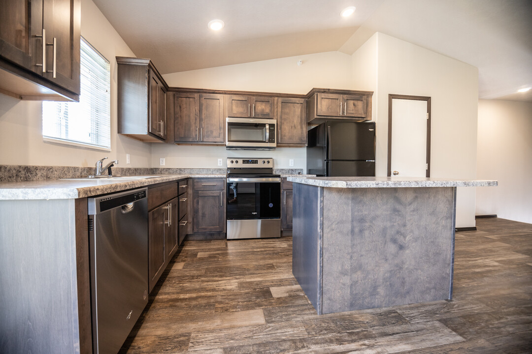 Granite Townhomes in Tea, SD - Building Photo