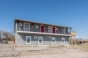 2305 Pinn Rd in San Antonio, TX - Building Photo