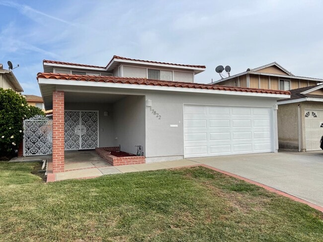 property at 17822 Tamcliff Ave