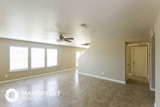 4910 Larkhill Farm in San Antonio, TX - Building Photo - Building Photo