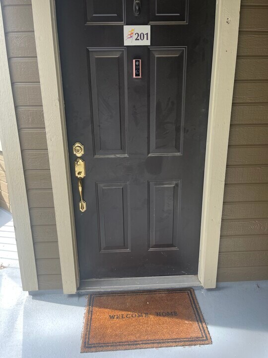 6001 S Yosemite St, Unit C201 in Greenwood Village, CO - Building Photo