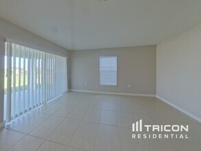 1147 Moyle Way in Mascotte, FL - Building Photo - Building Photo