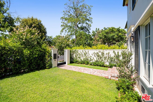 152 S Camden Dr in Beverly Hills, CA - Building Photo - Building Photo