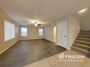 7906 S 46th Ln in Phoenix, AZ - Building Photo - Building Photo