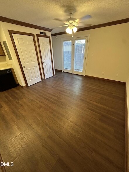 property at 3607 Helix Ct