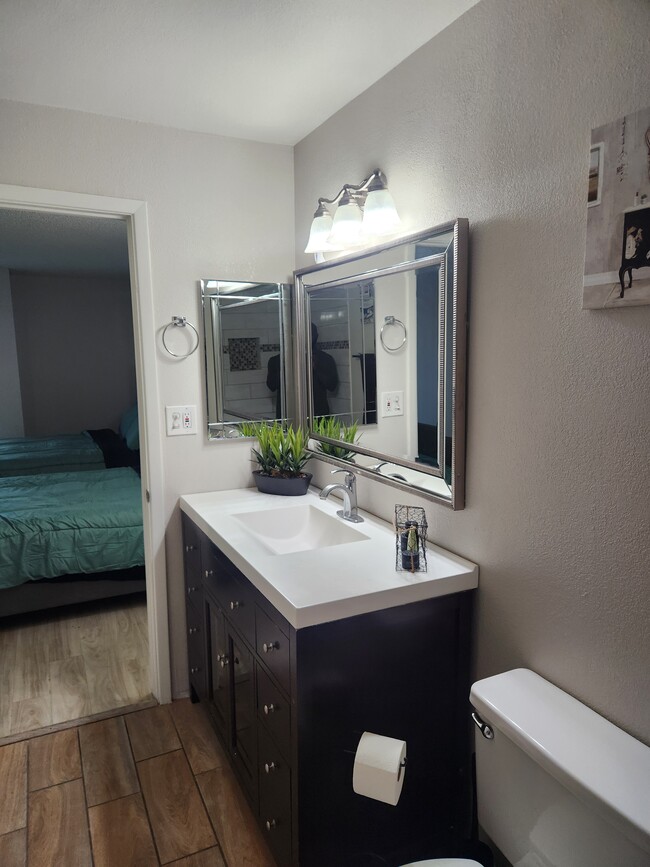 11042 N 28th Dr in Phoenix, AZ - Building Photo - Building Photo