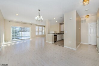 228 Riverwalk Way in Clifton, NJ - Building Photo - Building Photo