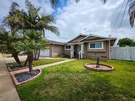 631 Fig Ave in Chula Vista, CA - Building Photo