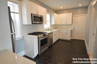 301 Hancock St in Boston, MA - Building Photo