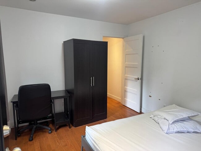 property at 3710 Coloniale Av