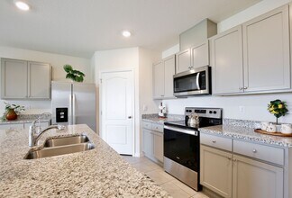 1372 Sugarwood St in Davenport, FL - Building Photo - Building Photo