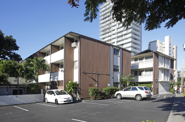 Wilder-Keeaumoku Apartments in Honolulu, HI - Building Photo - Building Photo