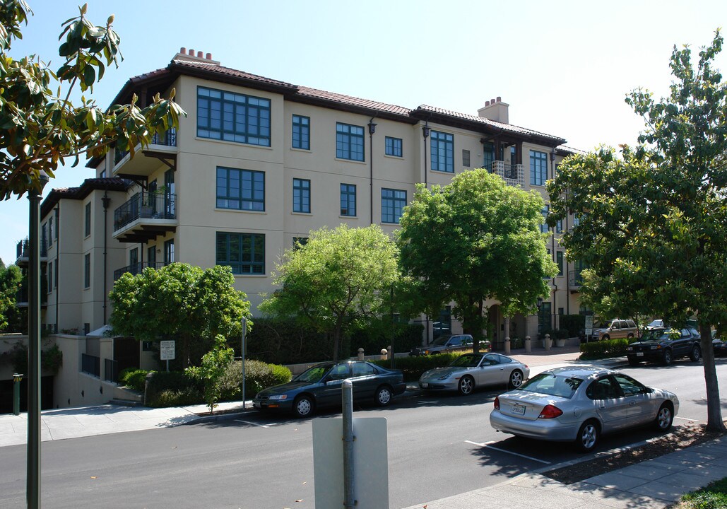 The Hamilton in Palo Alto, CA - Foto de edificio