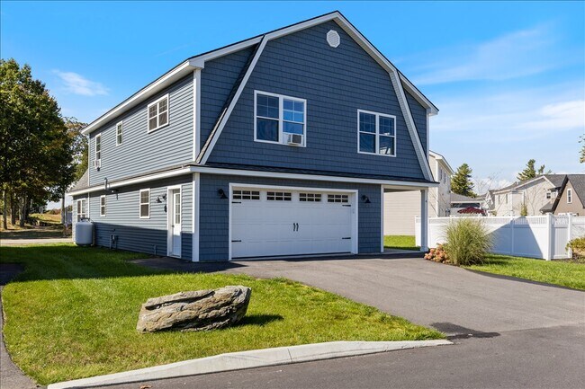 property at 4 Woods Ln