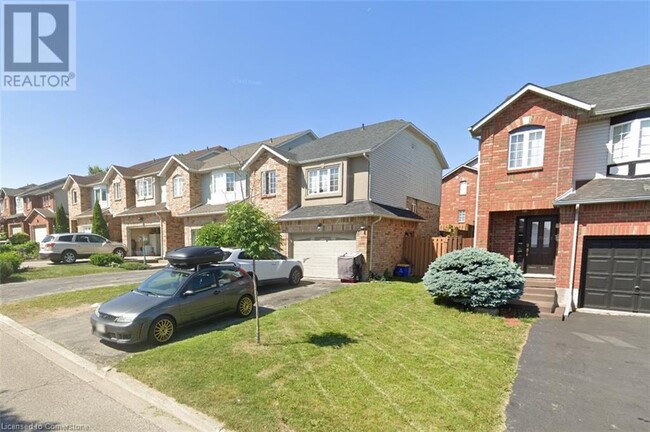 21 Glenhollow Dr