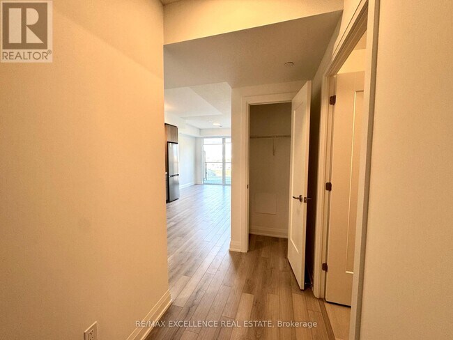 15 Skyridge Dr in Brampton, ON - Building Photo - Building Photo