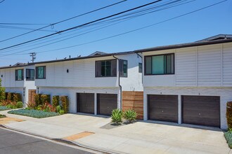 910-930 Freeman Ave in Long Beach, CA - Building Photo - Building Photo