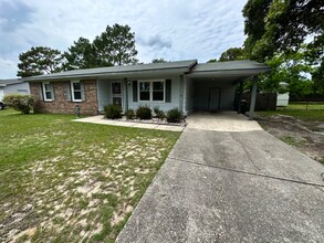 3714 Colonial Cove in Hope Mills, NC - Foto de edificio - Building Photo