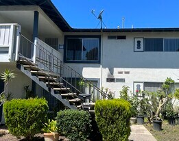 2626 W Aurora St, Unit 4 in Santa Ana, CA - Building Photo