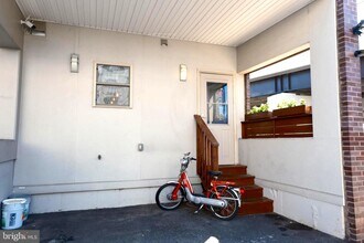 1100 E Hewson St in Philadelphia, PA - Building Photo - Building Photo