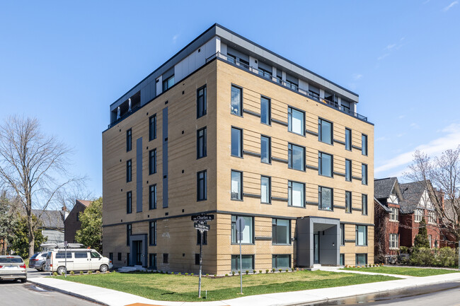 60 Stanley Av in Ottawa, ON - Building Photo - Building Photo