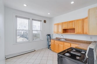 404 Danforth Ave in Jersey City, NJ - Building Photo - Building Photo
