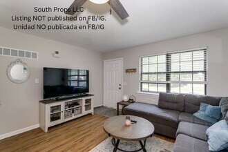 925 N Jan-Mar Dr in Olathe, KS - Building Photo - Building Photo