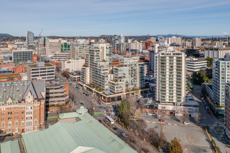 The Falls in Victoria, BC - Building Photo - Building Photo