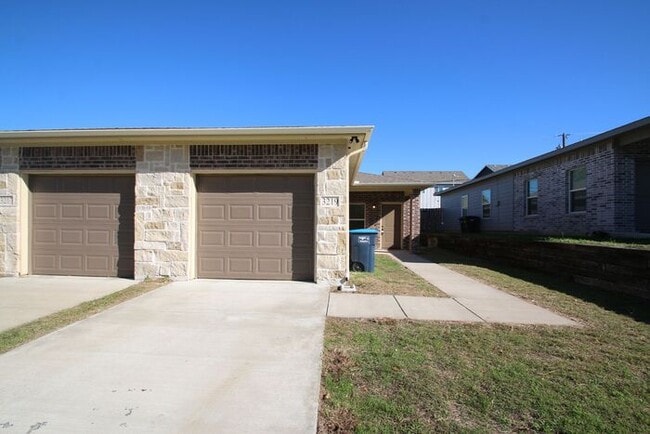 3219 Karen St in Fort Worth, TX - Building Photo - Building Photo
