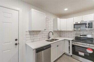 533 Parkhill Cir in Newcastle, OK - Building Photo - Building Photo