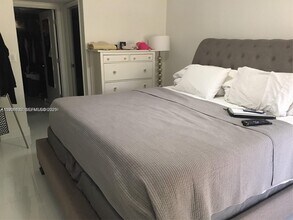 3551 Magellan Cir in Aventura, FL - Building Photo - Building Photo