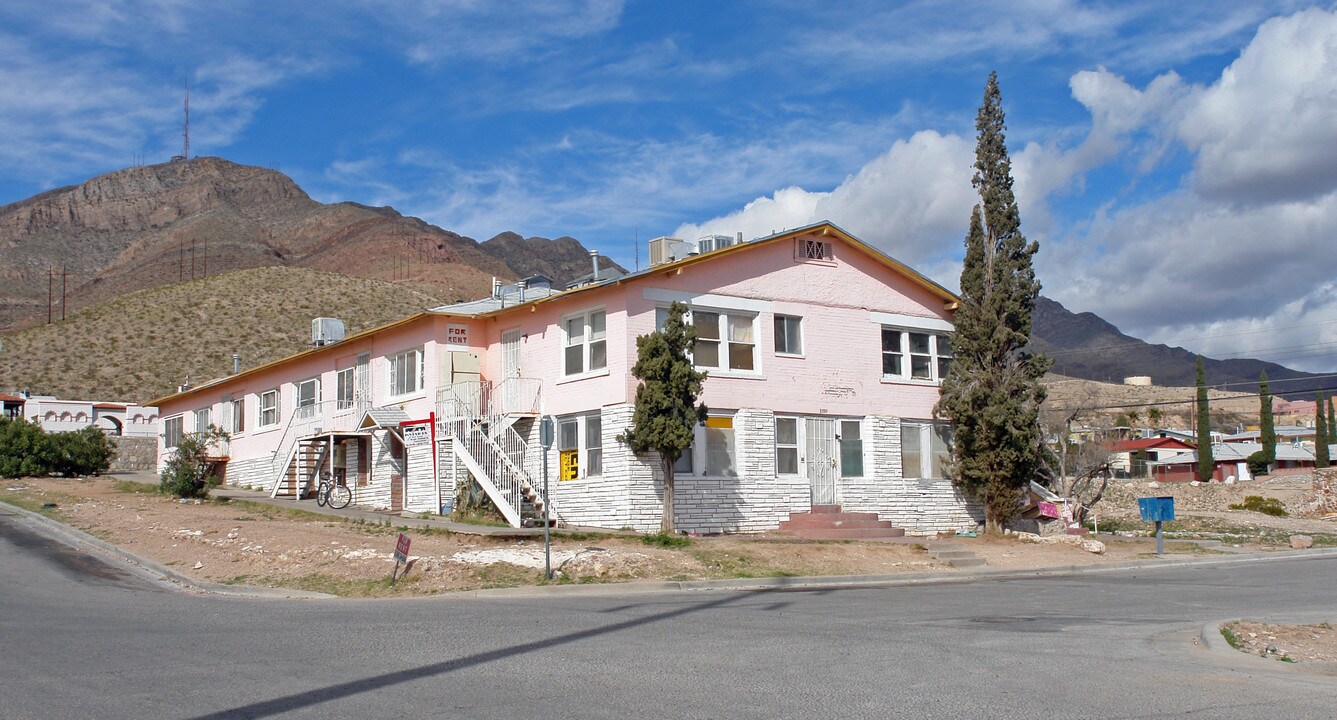 2701 Louisiana St in El Paso, TX - Foto de edificio