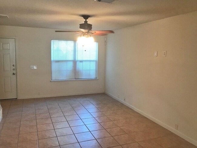 17406 Hoover Gardens Dr in Houston, TX - Building Photo - Building Photo