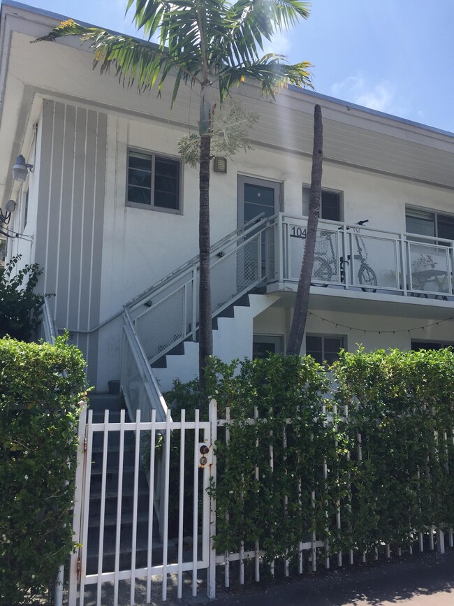 1040 7th St, Unit Apt. 3 in Miami Beach, FL - Building Photo - Building Photo